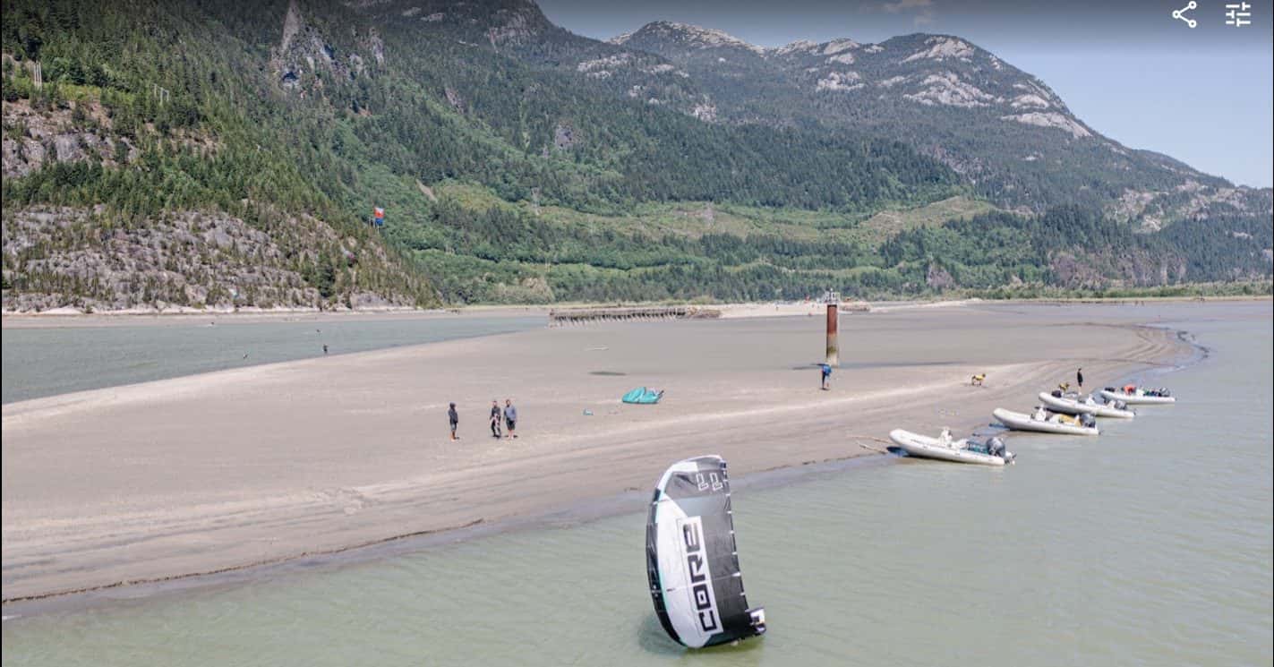 Kiteboarding / Wingfoiling Instructor - Image 3
