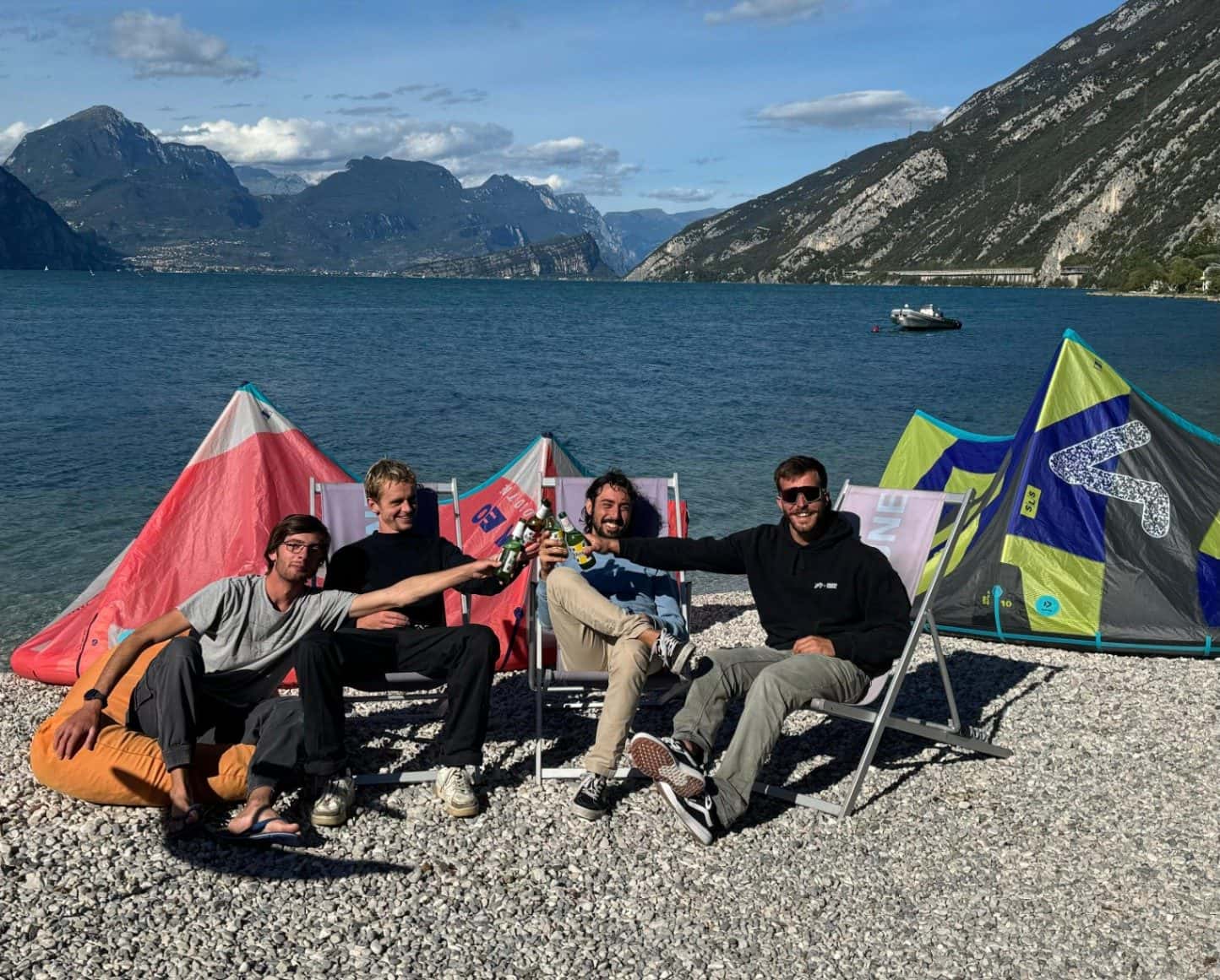 Kite and wing foil school in Malcesine on Lake Garda with lessons, rentals, boat assistance and daily wind conditions 🌊 - Image 3