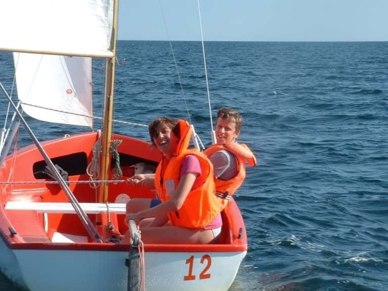 Mitarbeiter und Praktikanten: Segeln, Yachtskipper, Windsurfen, Catamaran, Wingfoiling und Kitesurfen - Image 2