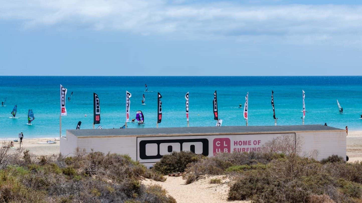 Wingfoil & Windsurf Instructors WINTER SEASON 2026/27