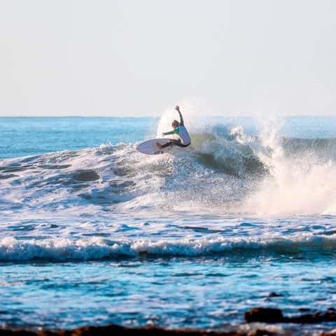We’re looking for an experienced Surf Instructor to join our team! 