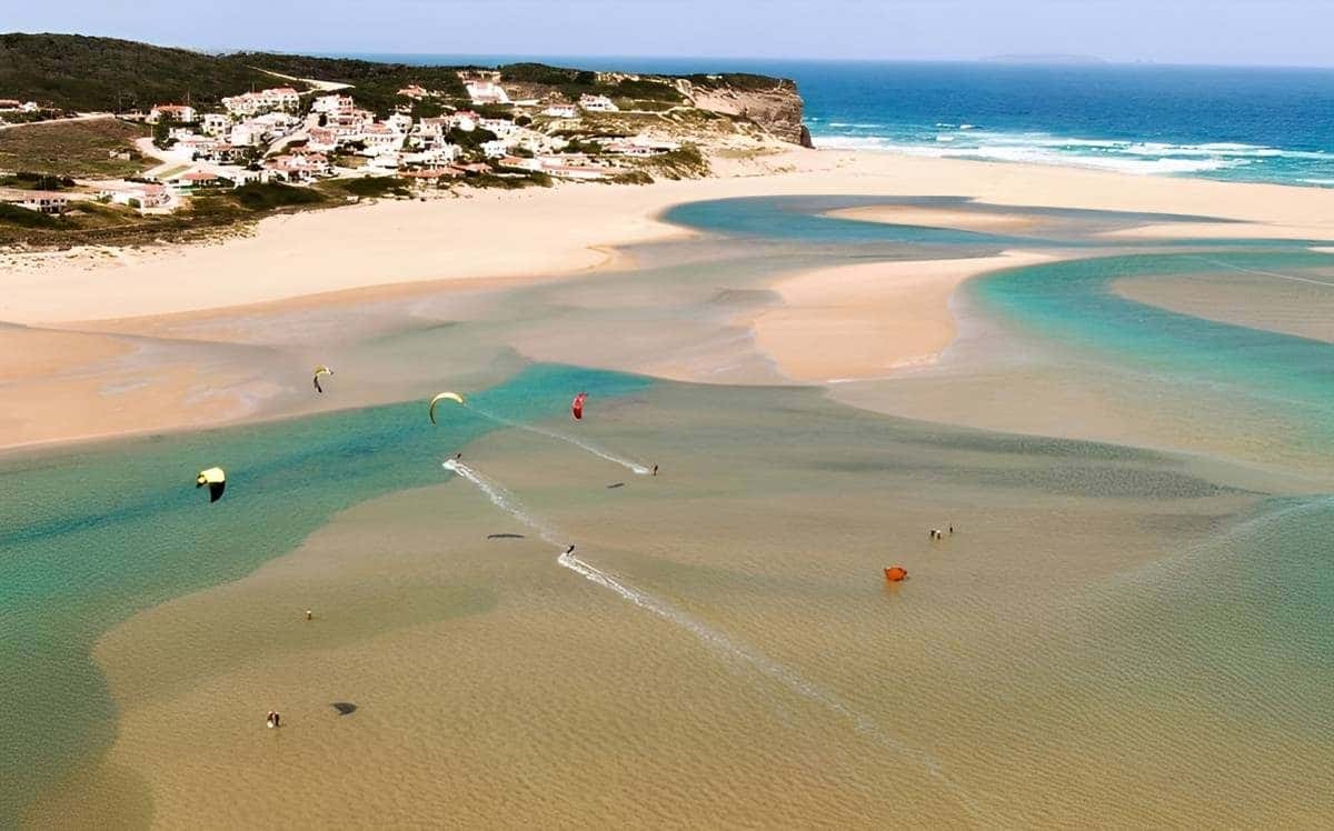 Immediate start - kite or wing instructors in Obidos Lagoon