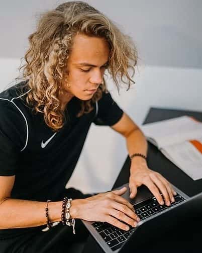 ALORA Online Surf Coach